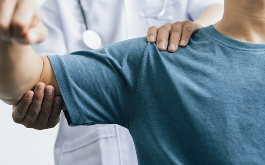 Chiropractic Cedar Rapids IA Chiropractic Care Arm